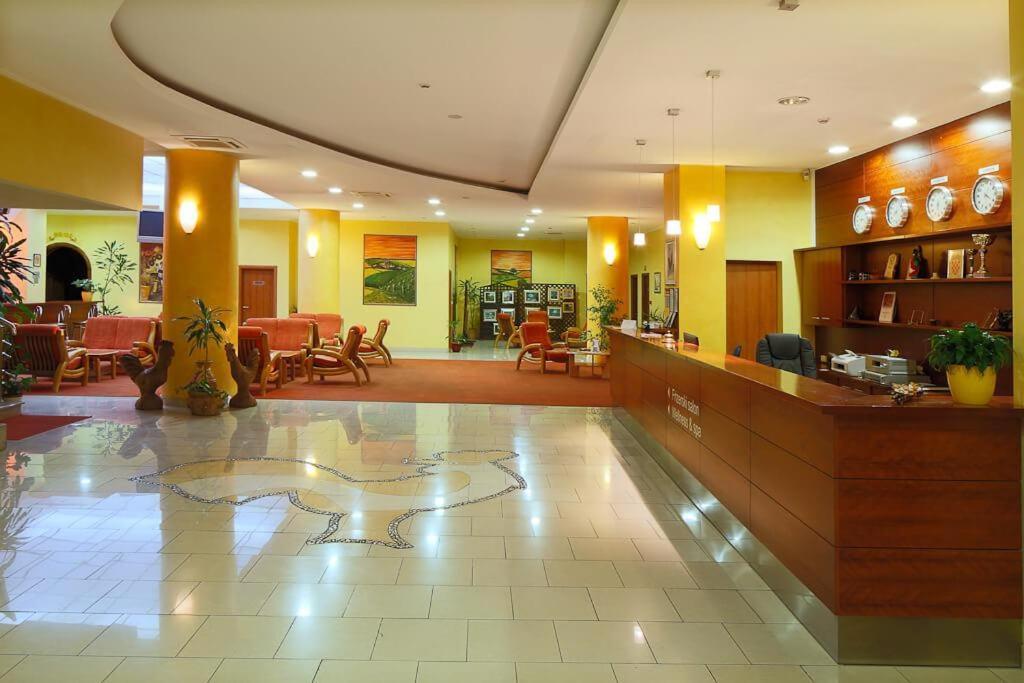 Hotel Picok Ðurđevac Buitenkant foto