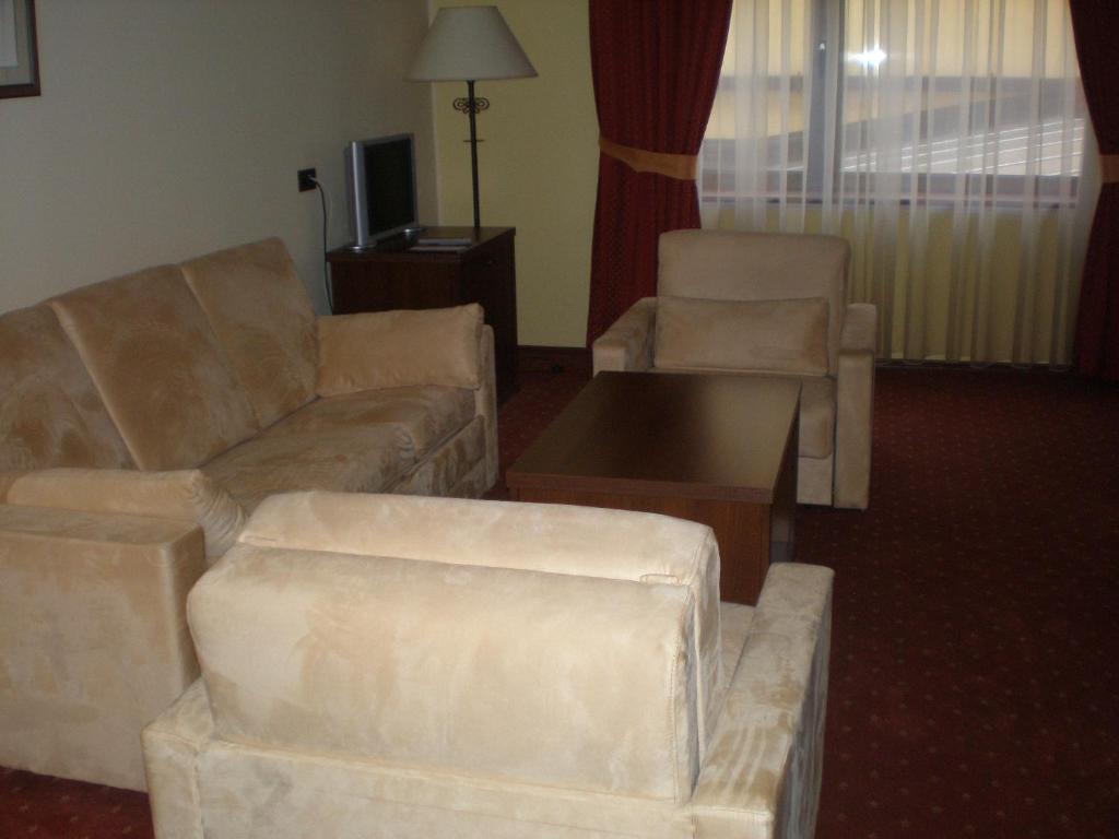 Hotel Picok Ðurđevac Buitenkant foto
